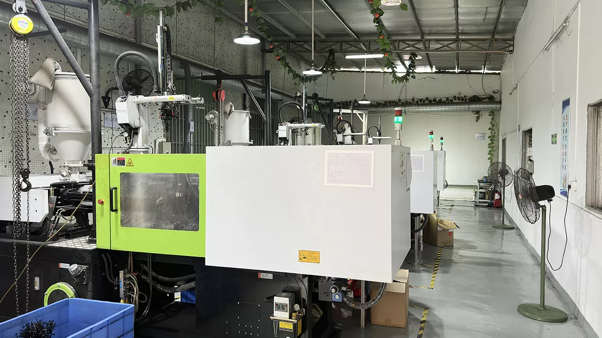 Trxcom is equipped with advanced large-scale production equipment and intelligent production lines, enabling rapid response to bulk orders and ensuring the on-time progress of customers' projects.